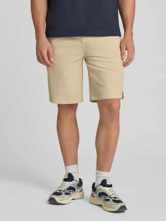 Zdjęcie produktu Szorty o kroju regular fit z tunelem model 'Joey' Redefined Rebel Złamany biały