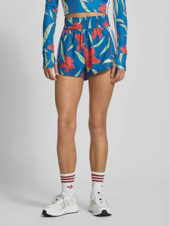 Zdjęcie produktu Szorty o kroju regular fit z wzorem na całej powierzchni Adidas Niebieski