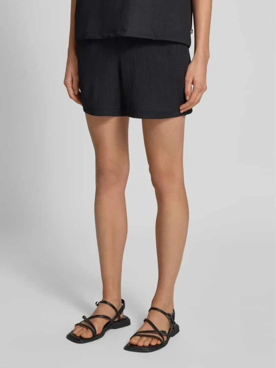 Zdjęcie produktu Szorty o kroju relaxed fit z fakturowanym wzorem Tom Tailor Czarny