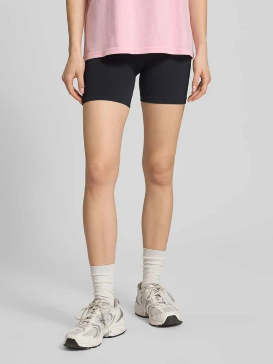 Zdjęcie produktu Szorty o kroju slim fit z nadrukiem z logo model 'Restore' P.E Nation Czarny