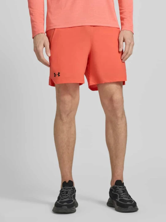 Zdjęcie produktu Szorty o kroju straight fit z Nadruk z logo Model 'Vanish' Under Armour Czerwony