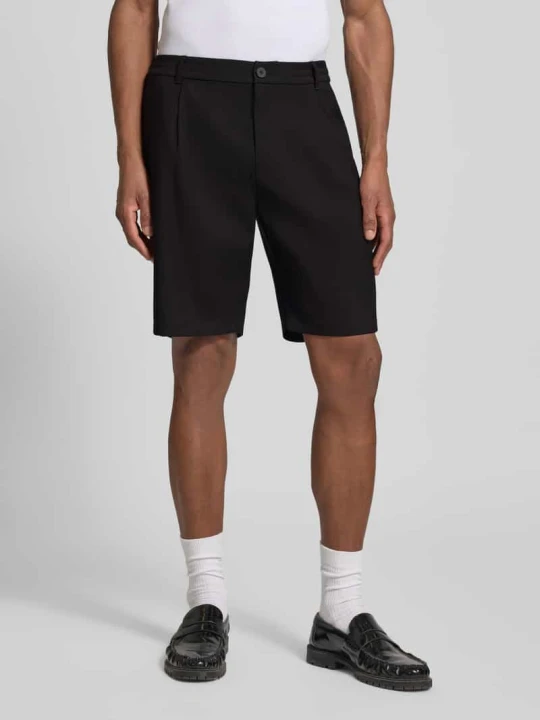 Zdjęcie produktu Szorty o kroju straight fit z wpuszczanymi kieszeniami Jake*s Czarny