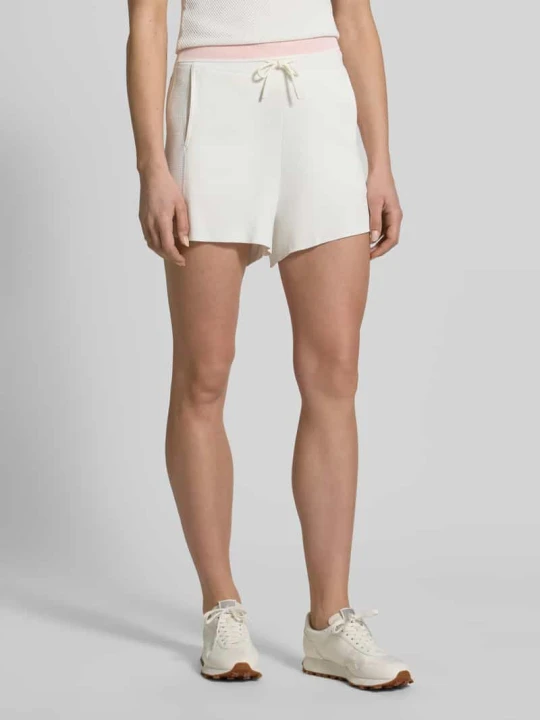 Zdjęcie produktu Szorty o kroju wide fit z mieszanki wiskozy model 'Gabry' Guess Złamany biały