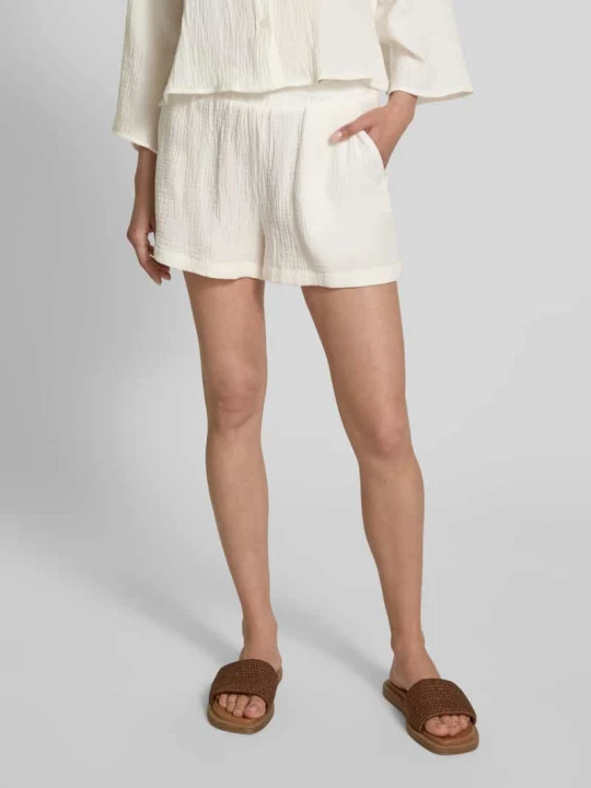 Zdjęcie produktu Szorty o luźnym kroju z bawełny model ‘NATALI’ Vero Moda Biały