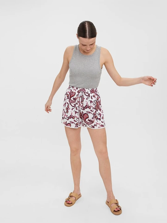 Zdjęcie produktu Vero Moda Szorty "Peace" w kolorze bordowo-białym rozmiar: XS