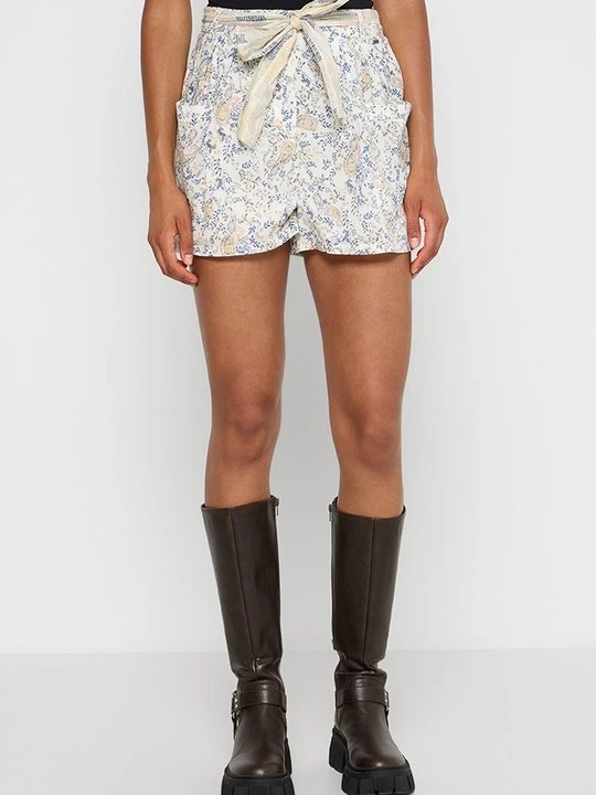 Zdjęcie produktu Szorty Pepe Jeans mleczny