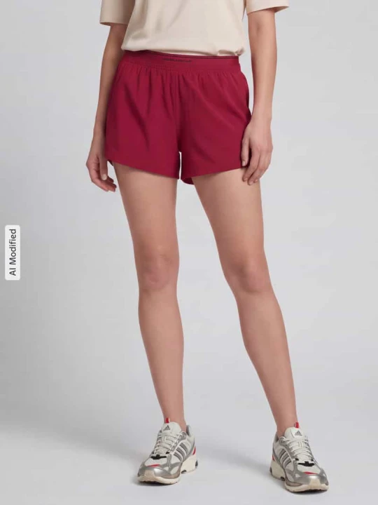 Zdjęcie produktu Szorty sportowe o kroju regular fit z elastycznym pasem Under Armour Jasnoczerwony