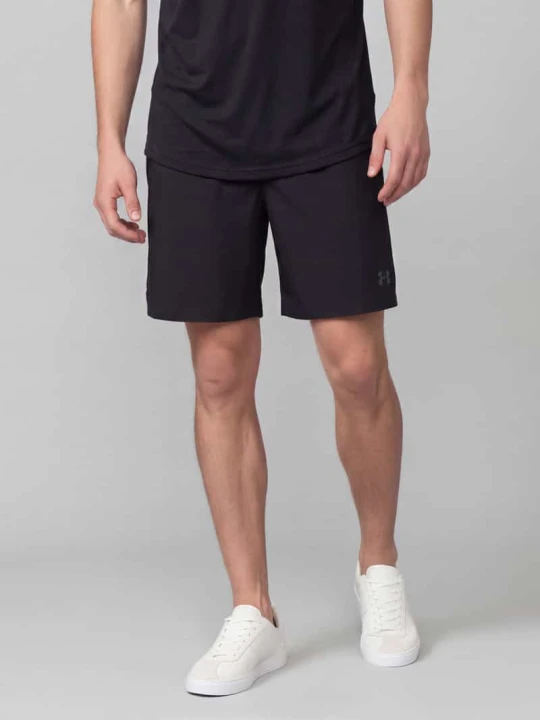 Zdjęcie produktu szorty sportowe o kroju regular fit z nadrukiem z logo Under Armour Czarny