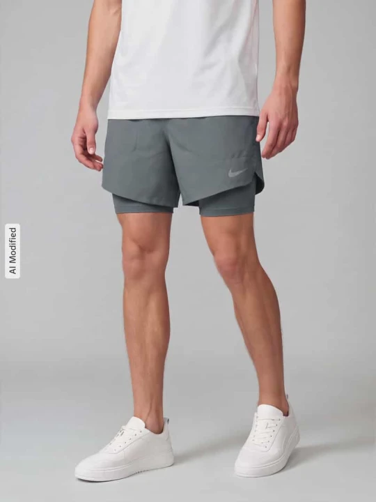 Zdjęcie produktu szorty sportowe o kroju regular fit z technologią dri-fit model 'STRIDE 5IN HYBRID' Nike Średnioszary