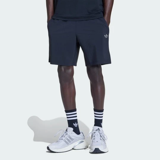 Zdjęcie produktu SZORTY TECH TREFOIL ESSENTIALS Z POLIESTRU Adidas czarny