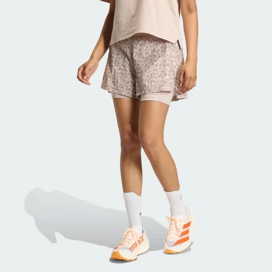 Zdjęcie produktu Szorty Terrex Xploric 2w1 z nadrukiem Adidas beżowy