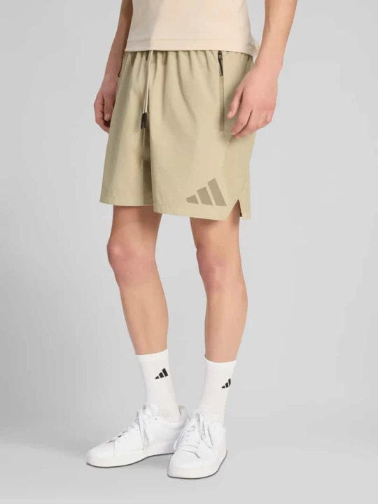 Zdjęcie produktu Szorty treningowe z nadruk z logo Adidas Khaki