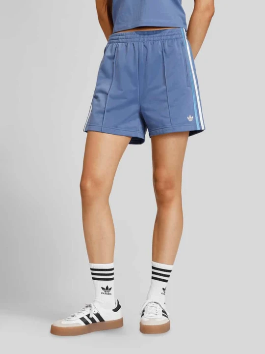 Zdjęcie produktu Szorty treningowe z wyhaftowanym logo adidas Originals Niebieski