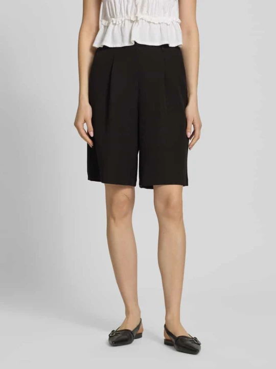 Zdjęcie produktu Szorty typu chino w kroju regular fit z dodatkiem wiskozy model 'KAMIL' Pieces Czarny