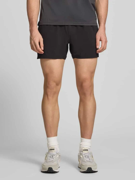 Zdjęcie produktu Szorty w kroju regular fit z nadrukiem logo Puma Czarny