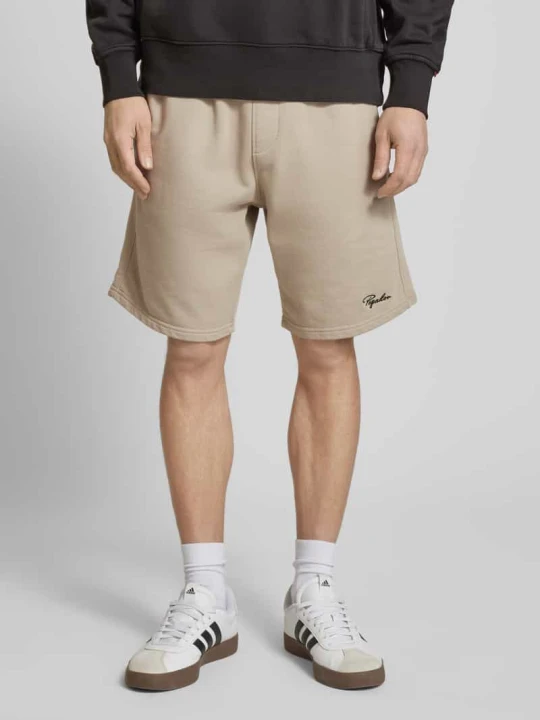 Zdjęcie produktu Szorty z dzianiny dresowej o kroju regular fit z wyhaftowanym logo model ‘TERRY’ Pegador