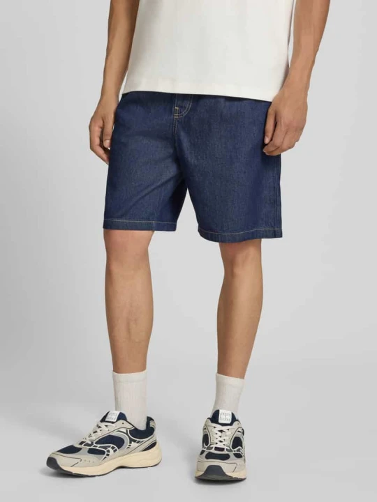 Zdjęcie produktu Szorty z elastycznym pasem i trokami ściągającymi w talii model 'TONY' Jack&Jones Jeansowy niebieski