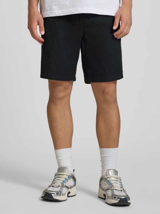 Zdjęcie produktu Szorty z fakturowanym wzorem model 'JAIDEN' Jack&Jones Czarny