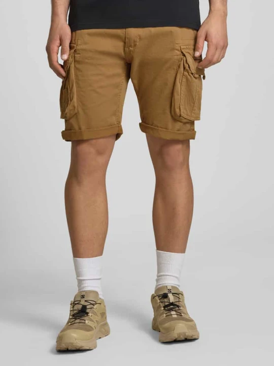 Zdjęcie produktu Szorty z kieszeniami cargo model 'CREW SHORT' Alpha Industries Khaki