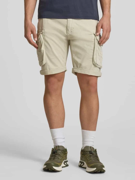 Zdjęcie produktu Szorty z kieszeniami cargo model 'CREW SHORT' Alpha Industries Złamany biały