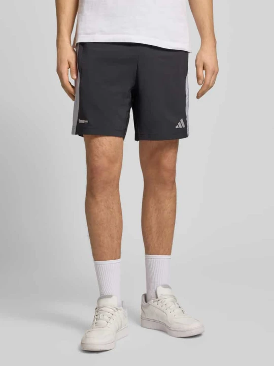 Zdjęcie produktu Szorty z logo i elastycznym pasem Adidas Czarny