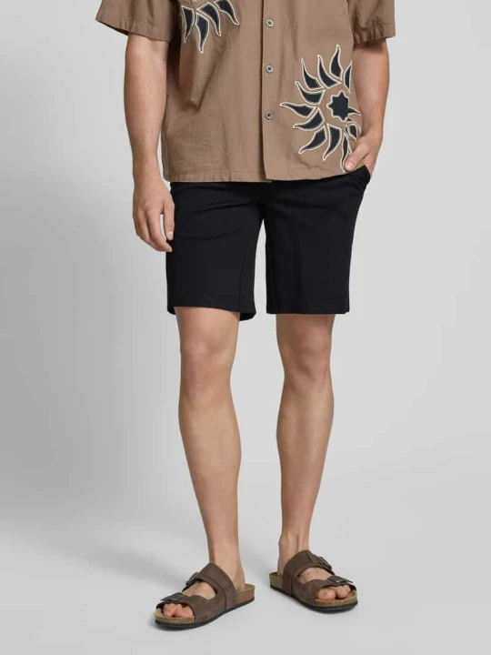 Zdjęcie produktu Szorty z wpuszczanymi kieszeniami model ‘MARK’ Only & Sons Czarny