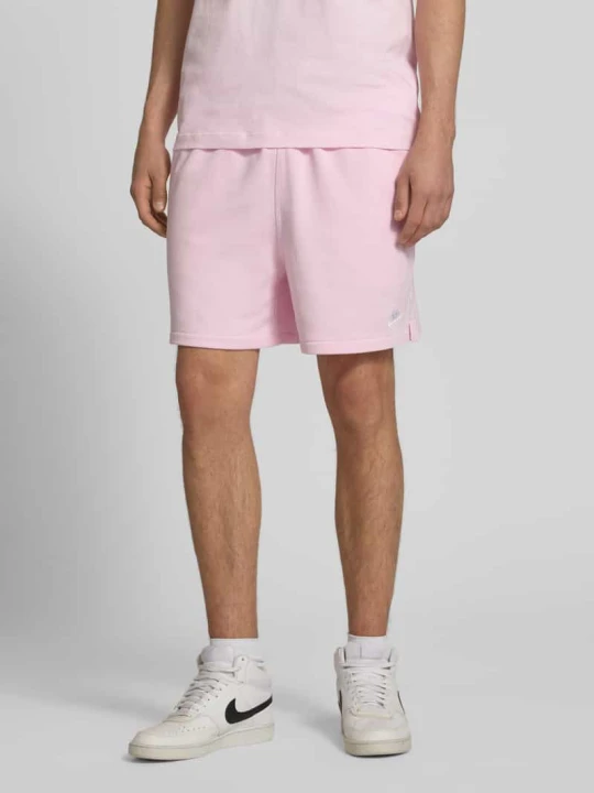 Zdjęcie produktu Szorty z wyhaftowanym logo i elastycznym pasem Nike Mocnoróżowy
