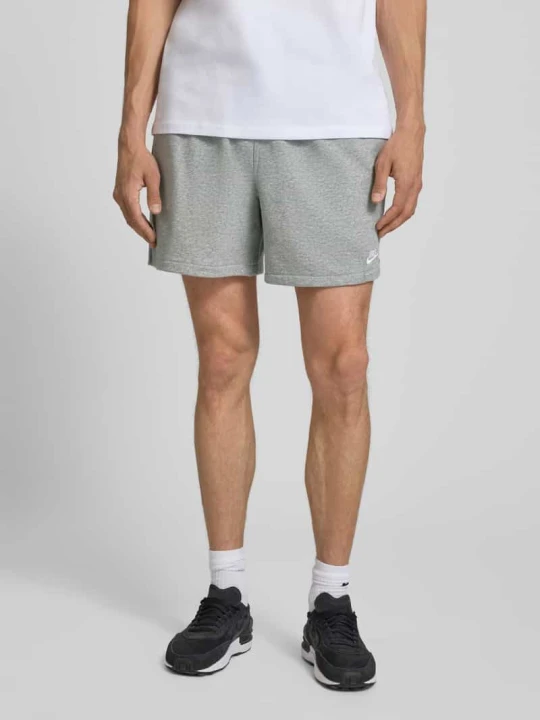Zdjęcie produktu Szorty z wyhaftowanym logo i elastycznym pasem Nike Jasnoszary