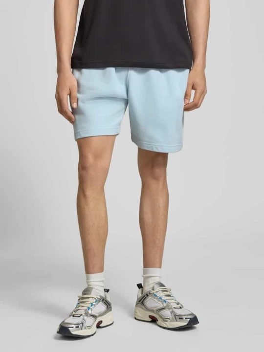 Zdjęcie produktu Szorty dresowe z wyhaftowanym logo model 'ZANICA' Ellesse Jasnoniebieski