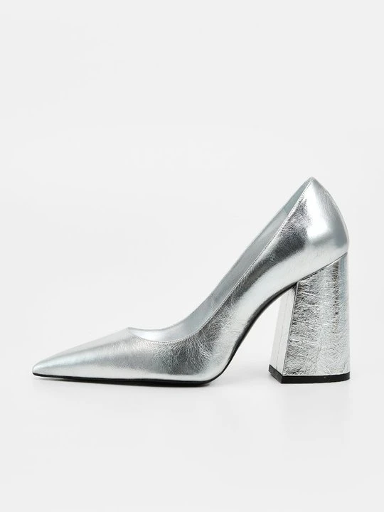 Zdjęcie produktu Szpilki Stuart Weitzman srebrny