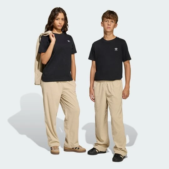 Zdjęcie produktu SZTRUKSOWE SPODNIE DRESOWE OVERSIZE Adidas