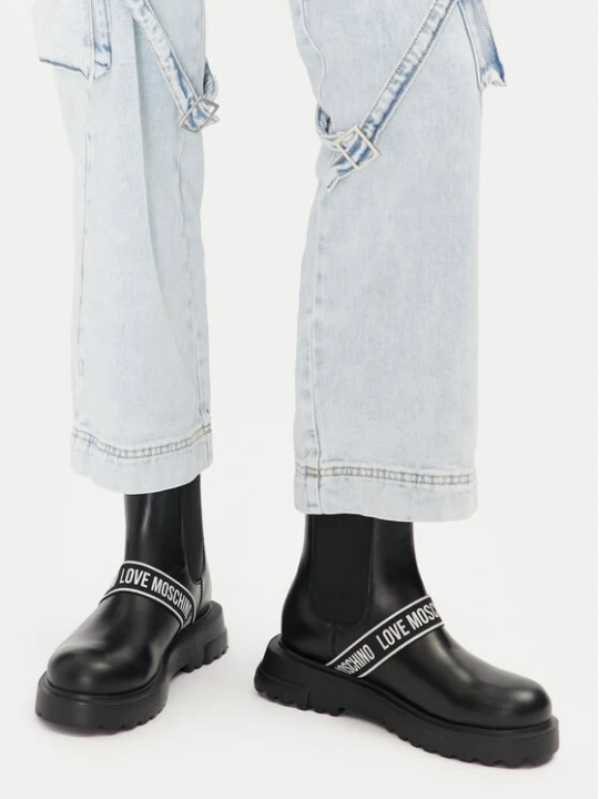 Zdjęcie produktu Sztyblety LOVE MOSCHINO JA24104G1LIA0000 Czarny