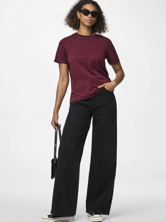 Zdjęcie produktu T-shirt basic Pieces bordowy