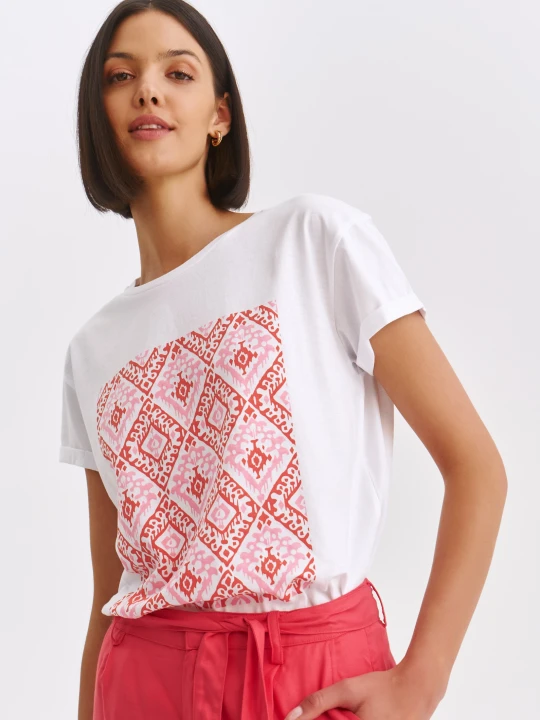 Zdjęcie produktu T-shirt damski biały - SPO6240BI t-shirt krótki rękaw - TOP SECRET - Odzieżowy sklep internetowy TOP SECRET