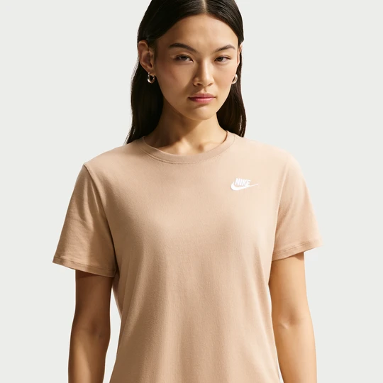 Zdjęcie produktu T-shirt damski Nike Club Essentials - Brązowy