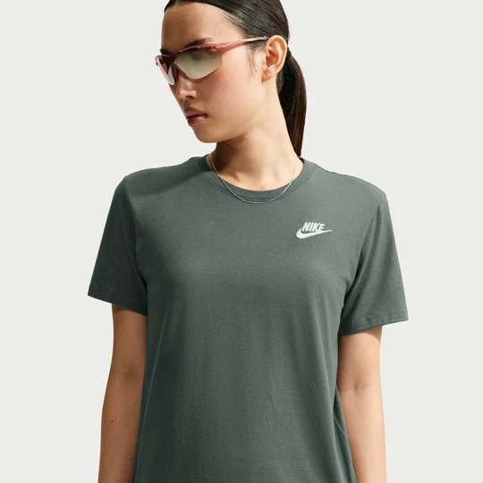 Zdjęcie produktu T-shirt damski Nike - Zieleń