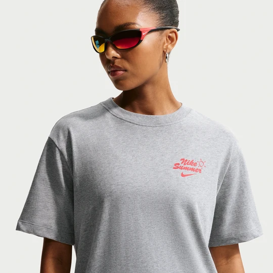 Zdjęcie produktu T-shirt damski Nike - Szary
