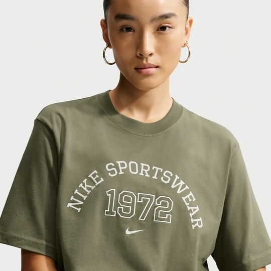 Zdjęcie produktu T-shirt damski Nike - Zieleń