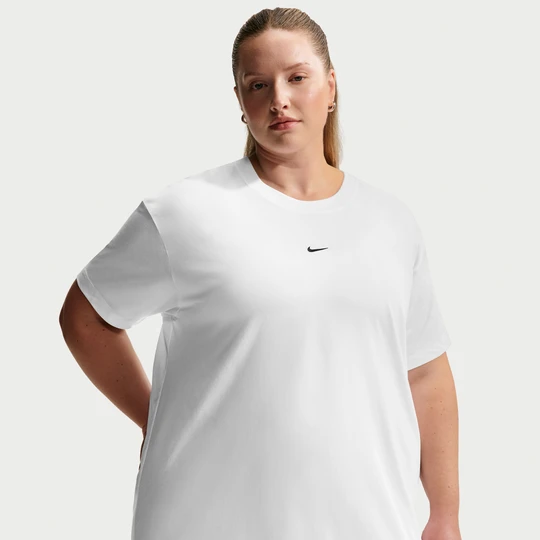 Zdjęcie produktu T-shirt damski o kroju oversize z krótkim rękawem Nike Classic (duże rozmiary) - Biel