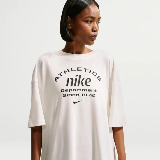 Zdjęcie produktu T-shirt damski oversize Nike - Biel