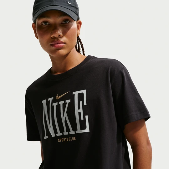 Zdjęcie produktu T-shirt damski oversize Nike Classic - Czerń
