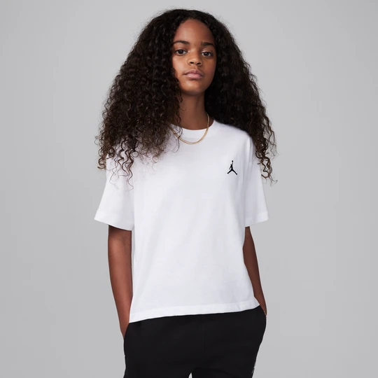 Zdjęcie produktu T-shirt z haftem dla dużych dzieci (dziewcząt) Jordan Brooklyn Essentials - Biel