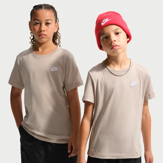 Zdjęcie produktu T-shirt dla dużych dzieci Nike - Brązowy