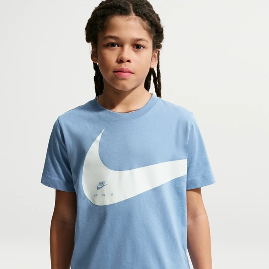 Zdjęcie produktu T-Shirt dla dużych dzieci Nike Club - Niebieski