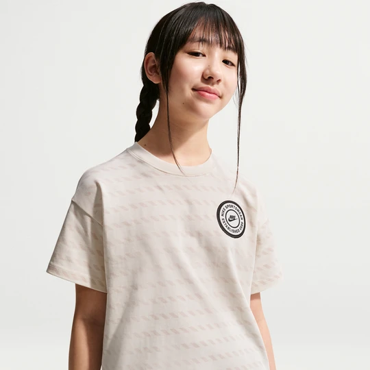 Zdjęcie produktu T-shirt dla dużych dzieci Nike Max90 - Brązowy