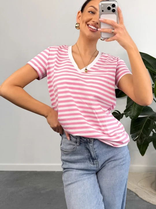 Zdjęcie produktu T-shirt Faye Różowy ClothStore