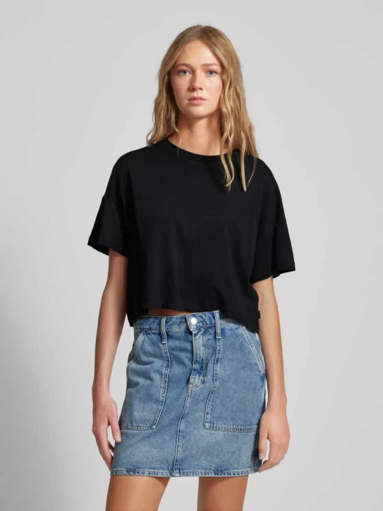 Zdjęcie produktu T-shirt krótki z detalem z logo model ‘ALENA’ Noisy May czarny