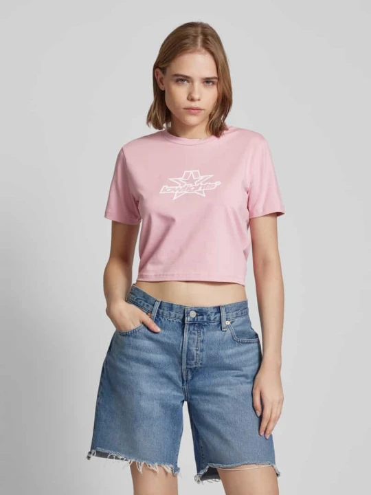Zdjęcie produktu T-shirt krótki z nadrukiem z logo model ‘SUPERSTAR’ Low Lights Studios Różowy
