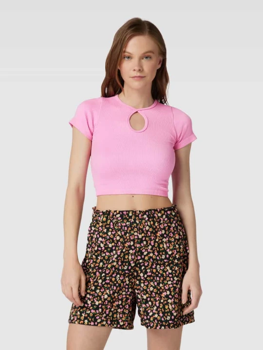 Zdjęcie produktu T-shirt krótki z wycięciem model ‘GWEN’ Only Mocnoróżowy