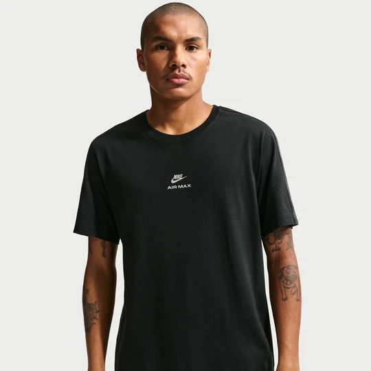 Zdjęcie produktu T-shirt męski z krótkim rękawem Nike - Czerń